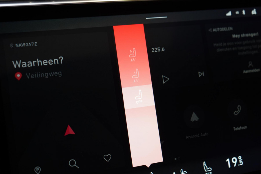 Lynk & Co 01 1.5 | Zwart optiek | Panoramadak | Navigatie | Memory | Apple CarPlay