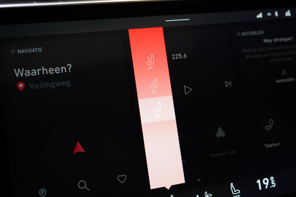 Lynk & Co 01 1.5 | Zwart optiek | Panoramadak | Navigatie | Memory | Apple CarPlay