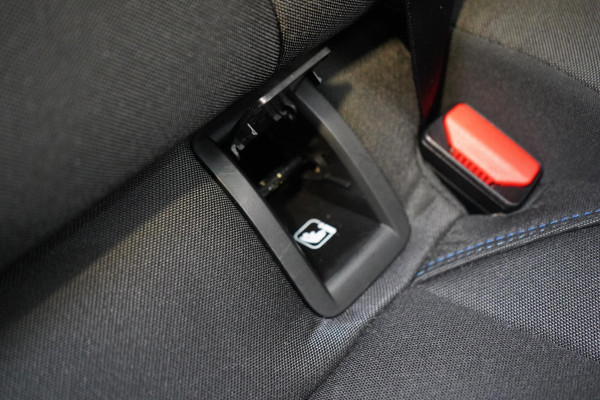 Lynk & Co 01 1.5 | Zwart optiek | Panoramadak | Navigatie | Memory | Apple CarPlay