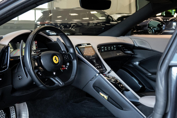 Ferrari Roma 3.9 V8 HELE *2 Jaar Ferrari-Power Garantie / Keramisch / Passenger-Display / Full ADAS / Surround-View / JBL*