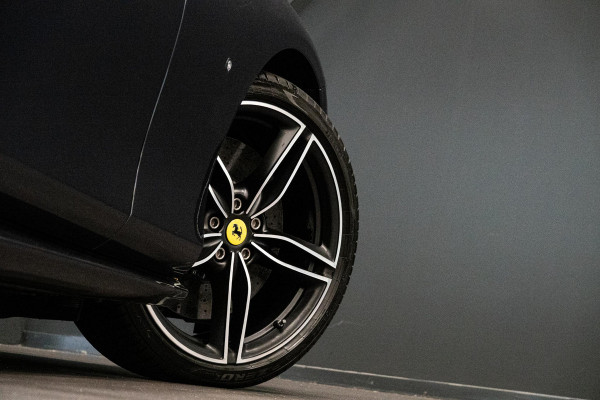 Ferrari Roma 3.9 V8 HELE *2 Jaar Ferrari-Power Garantie / Keramisch / Passenger-Display / Full ADAS / Surround-View / JBL*