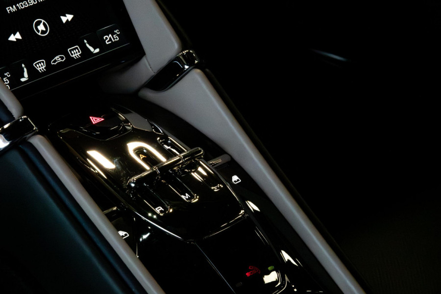 Ferrari Roma 3.9 V8 HELE *2 Jaar Ferrari-Power Garantie / Keramisch / Passenger-Display / Full ADAS / Surround-View / JBL*