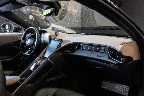 Ferrari Roma 3.9 V8 HELE *2 Jaar Ferrari-Power Garantie / Keramisch / Passenger-Display / Full ADAS / Surround-View / JBL*