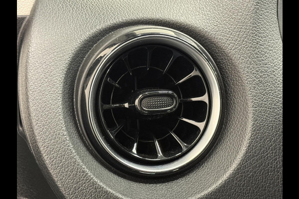 Mercedes-Benz Vito 114 CDI Extra Lang Airco Cruise Control Navigatie Trekhaak Stoelverwarming 3-zits