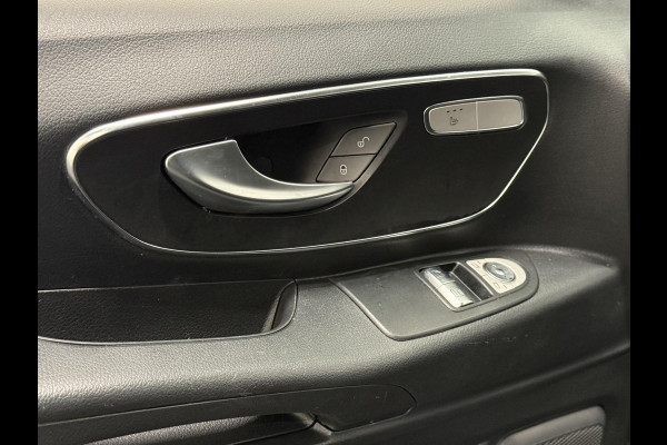 Mercedes-Benz Vito 114 CDI Extra Lang Airco Cruise Control Navigatie Trekhaak Stoelverwarming 3-zits