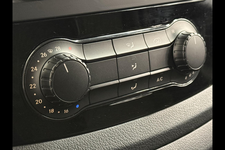 Mercedes-Benz Vito 114 CDI Extra Lang Airco Cruise Control Navigatie Trekhaak Stoelverwarming 3-zits