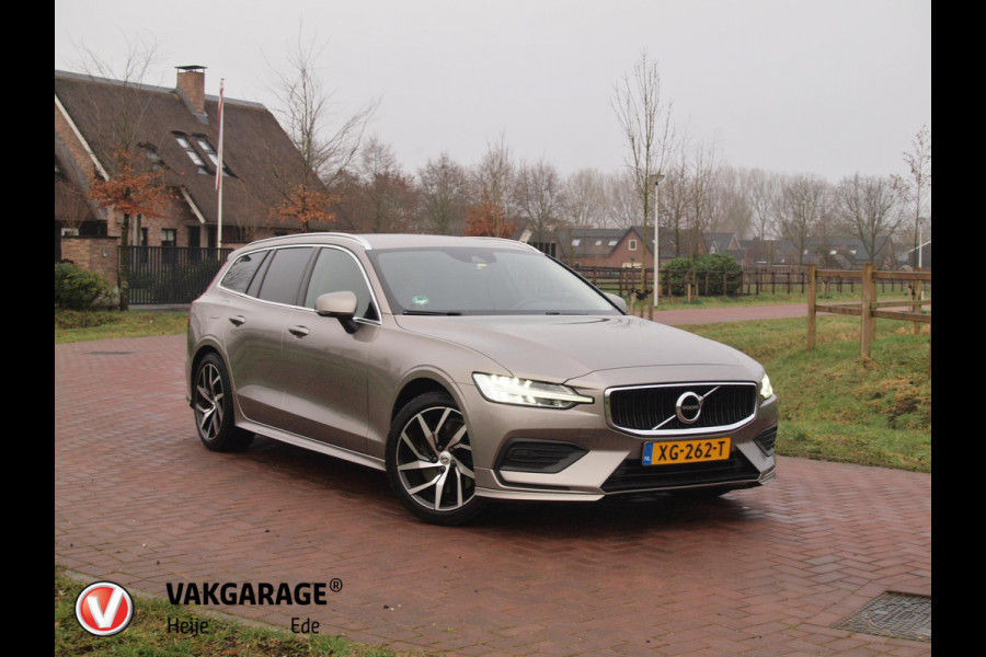 Volvo V60 2.0 T5 Momentum | Sportstoelen | Apple Carplay | Cruise Control | Leer | Trekhaak |