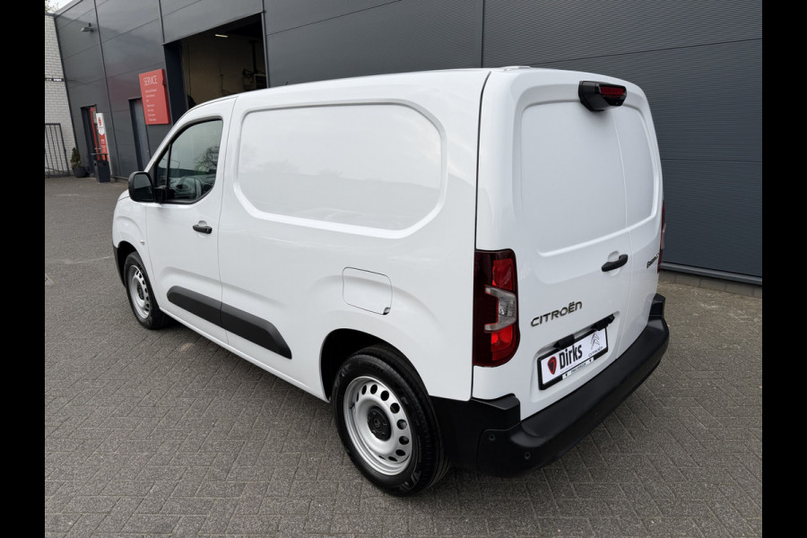 Citroën Berlingo 130pk Club (Camera - Navigatie - Laadruimte betimmering - 3-zits - Parkeersensoren V+A - Airco - Cruise Controle - Apple Carplay