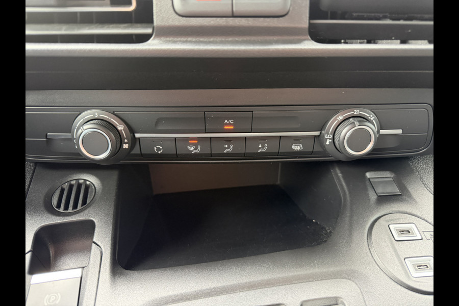 Citroën Berlingo 130pk Club (Camera - Navigatie - Laadruimte betimmering - 3-zits - Parkeersensoren V+A - Airco - Cruise Controle - Apple Carplay
