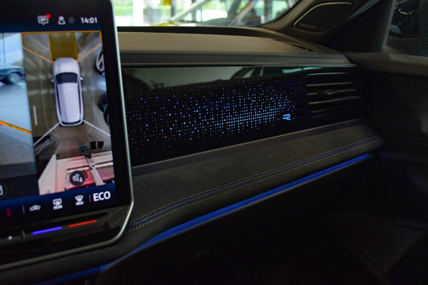 Volkswagen Passat Variant 1.5 eHybrid R-Line / Signature/ Harman Kardon/ Panoramadak / Trekhaak/ 200kW (272PK)