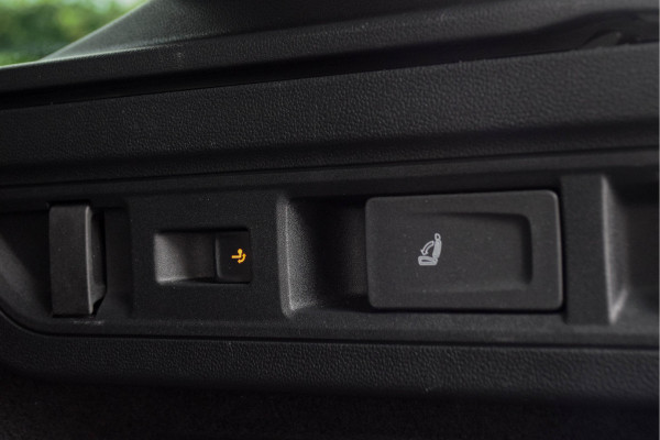 Volkswagen Passat Variant 1.5 eHybrid R-Line / Signature/ Harman Kardon/ Panoramadak / Trekhaak/ 200kW (272PK)