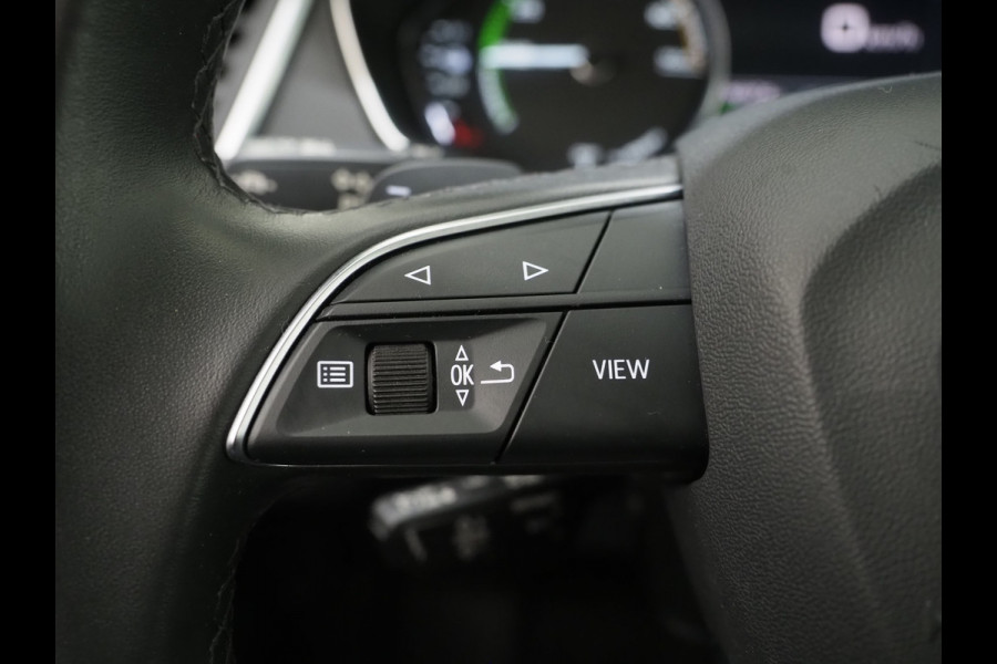 Audi Q5 Sportback 50 TFSI e Full Black | Panoramadak | Trekhaak | Leder | Camera | Memory | Keyless | Adaptive Cruise | Carplay