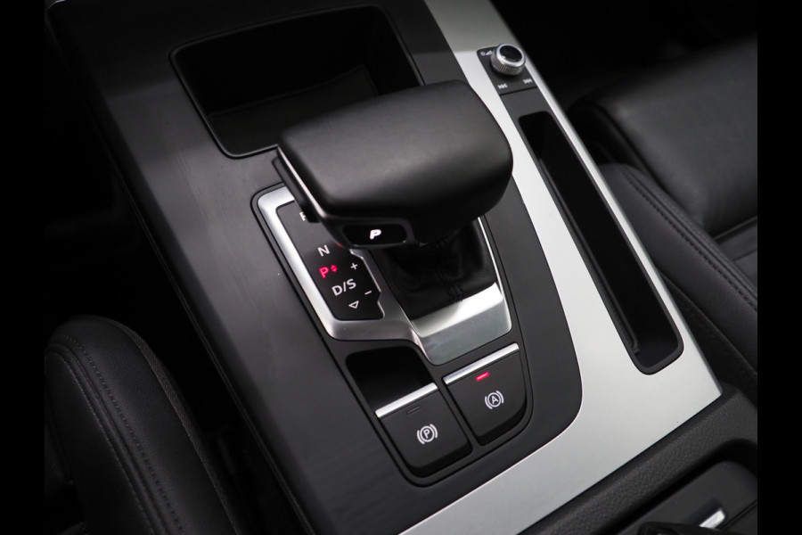 Audi Q5 Sportback 50 TFSI e Full Black | Panoramadak | Trekhaak | Leder | Camera | Memory | Keyless | Adaptive Cruise | Carplay