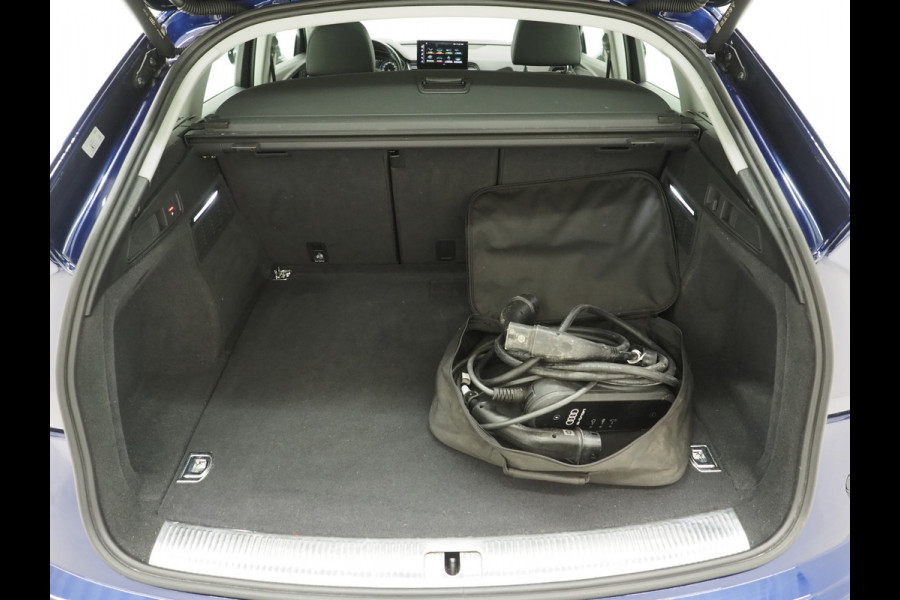 Audi Q5 Sportback 50 TFSI e Full Black | Panoramadak | Trekhaak | Leder | Camera | Memory | Keyless | Adaptive Cruise | Carplay