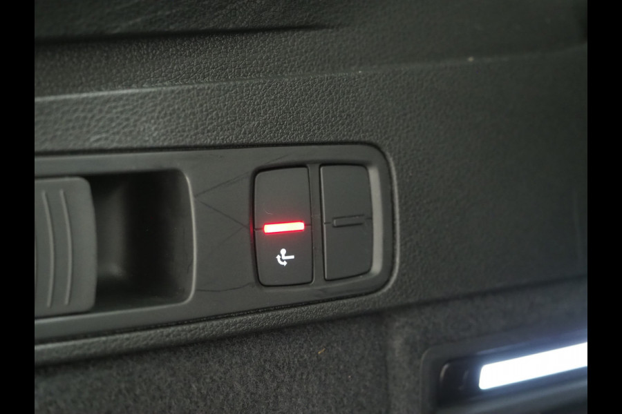 Audi Q5 Sportback 50 TFSI e Full Black | Panoramadak | Trekhaak | Leder | Camera | Memory | Keyless | Adaptive Cruise | Carplay