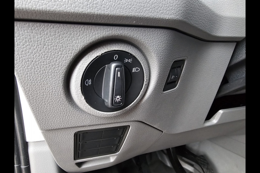 Volkswagen Crafter 35 2.0 TDI L3H3 Comfortline | Trekhaak | Camera | App-connect | Criuse | Bijrijdersbank |