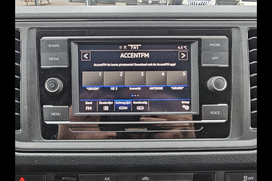 Volkswagen Crafter 35 2.0 TDI L3H3 Comfortline | Trekhaak | Camera | App-connect | Criuse | Bijrijdersbank |