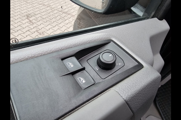 Volkswagen Crafter 35 2.0 TDI L3H3 Comfortline | Trekhaak | Camera | App-connect | Criuse | Bijrijdersbank |