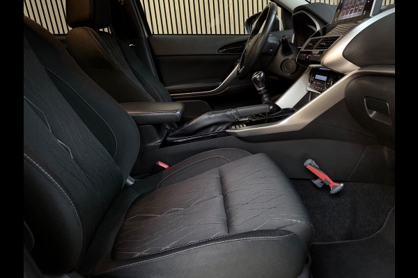 Mitsubishi Eclipse Cross 1.5 DI-T First Edition - HUD - Lane