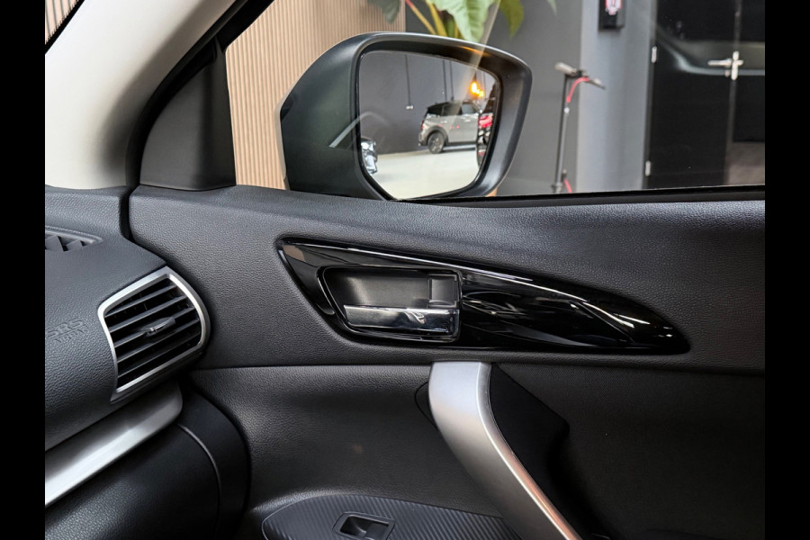 Mitsubishi Eclipse Cross 1.5 DI-T First Edition - HUD - Lane