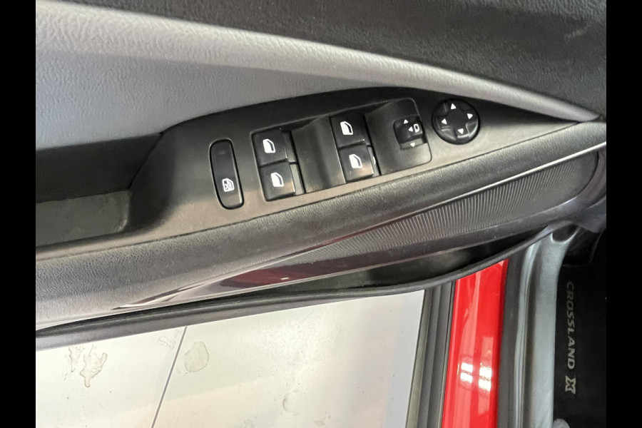 Opel Crossland X 1.2 Turbo Innovation Achteruitrijcamera, stoelverwarming, stuurverwarming en voorruitverwarming