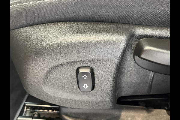 Opel Crossland X 1.2 Turbo Innovation Achteruitrijcamera, stoelverwarming, stuurverwarming en voorruitverwarming