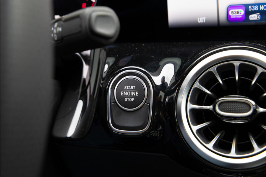 Mercedes-Benz GLA 250 e AMG Premium, Pano, Distronic, Nightpakket 2025