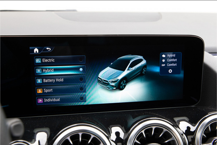 Mercedes-Benz GLA 250 e AMG Premium, Pano, Distronic, Nightpakket 2025