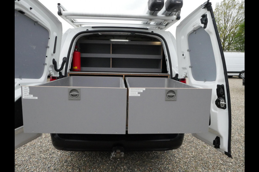 Opel Combo 1.5D 100PK, L2, Airco, 2 x Schuifdeur, Inrichting