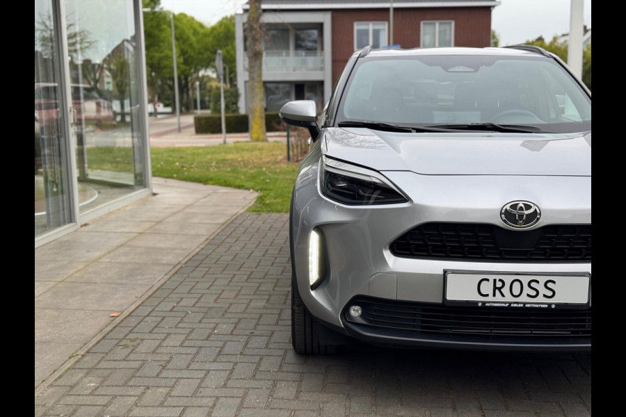 Toyota Yaris Cross 1.5 Hybrid First Edition Plus | Stoel + Stuurverwarming, Groot scherm, Keyless, 17 inch, Apple CarPlay/Android Auto