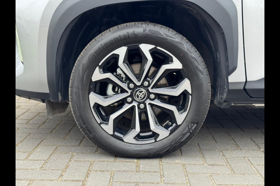 Toyota Yaris Cross 1.5 Hybrid First Edition Plus | Stoel + Stuurverwarming, Groot scherm, Keyless, 17 inch, Apple CarPlay/Android Auto