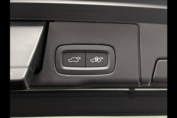 Volvo XC60 2.0 T6 Plug-in hybrid AWD Plus Dark Long range | Adapt. cruise | Open dak | Stuur-/stoelverwarming | Achteruitrij camera