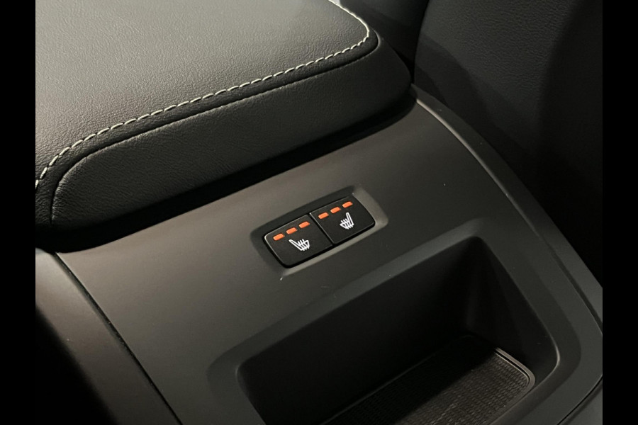 Volvo XC60 2.0 T6 Plug-in hybrid AWD Plus Dark Long range | Adapt. cruise | Open dak | Stuur-/stoelverwarming | Achteruitrij camera