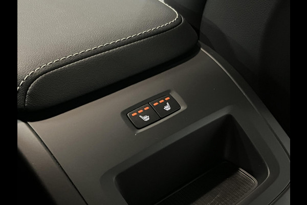 Volvo XC60 2.0 T6 Plug-in hybrid AWD Plus Dark Long range | Adapt. cruise | Open dak | Stuur-/stoelverwarming | Achteruitrij camera