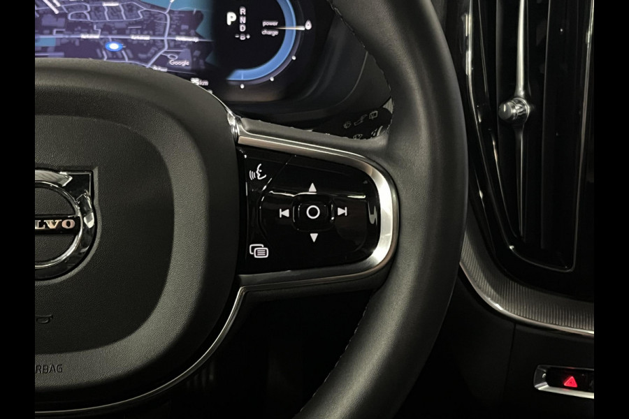 Volvo XC60 2.0 T6 Plug-in hybrid AWD Plus Dark Long range | Adapt. cruise | Open dak | Stuur-/stoelverwarming | Achteruitrij camera