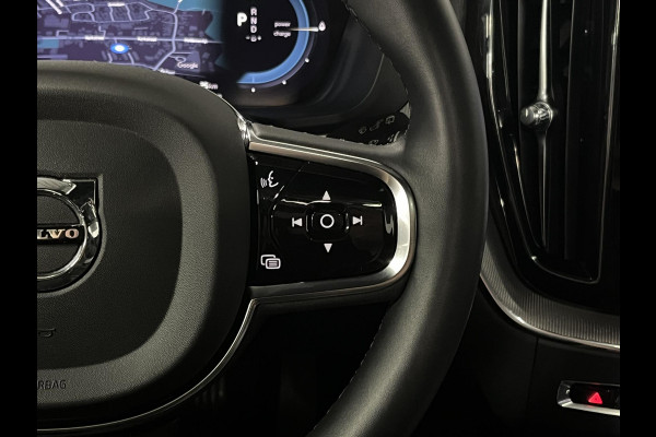 Volvo XC60 2.0 T6 Plug-in hybrid AWD Plus Dark Long range | Adapt. cruise | Open dak | Stuur-/stoelverwarming | Achteruitrij camera