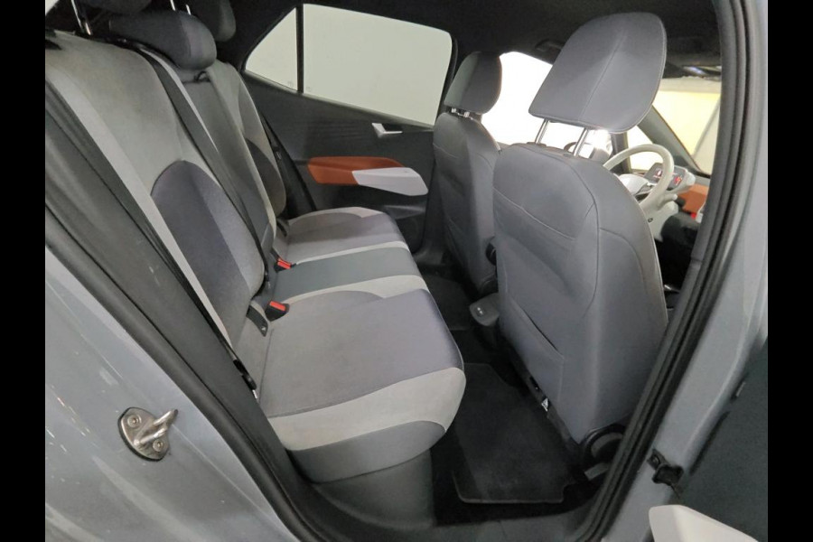 Volkswagen ID.3 First Plus 58 kWh | IQ.Light | Trekhaak | Camera | 19" | Navi