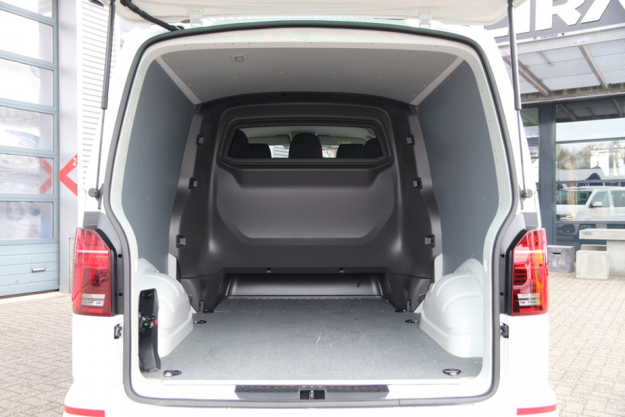 Volkswagen Transporter 2.0 TDI Bulli | Aut. | DC | 4Motion | 2x Schuifdeur | Navi | Clima..