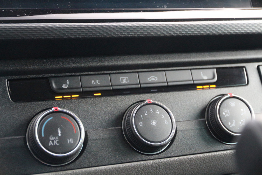 Volkswagen Transporter 2.0 TDI Bulli | Aut. | DC | 4Motion | 2x Schuifdeur | Navi | Clima..