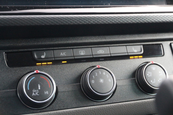 Volkswagen Transporter 2.0 TDI Bulli | Aut. | DC | 4Motion | 2x Schuifdeur | Navi | Clima..