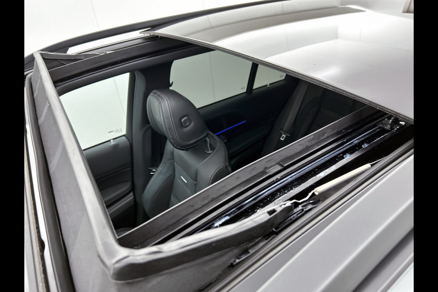 Mercedes-Benz GLE AMG 53 Hybrid 4MATIC+ Night Edition Premium Plus | Remklauwen Rood | Winterpakket | Sierelementen AMG carbon | Magic Vision Control | Trekhaak | 22 inch kruisspaaks AMG-velgen | Verlichte treeplanken |