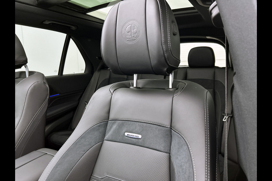 Mercedes-Benz GLE AMG 53 Hybrid 4MATIC+ Night Edition Premium Plus | Remklauwen Rood | Winterpakket | Sierelementen AMG carbon | Magic Vision Control | Trekhaak | 22 inch kruisspaaks AMG-velgen | Verlichte treeplanken |