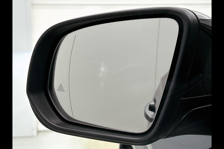 Mercedes-Benz GLE AMG 53 Hybrid 4MATIC+ Night Edition Premium Plus | Remklauwen Rood | Winterpakket | Sierelementen AMG carbon | Magic Vision Control | Trekhaak | 22 inch kruisspaaks AMG-velgen | Verlichte treeplanken |