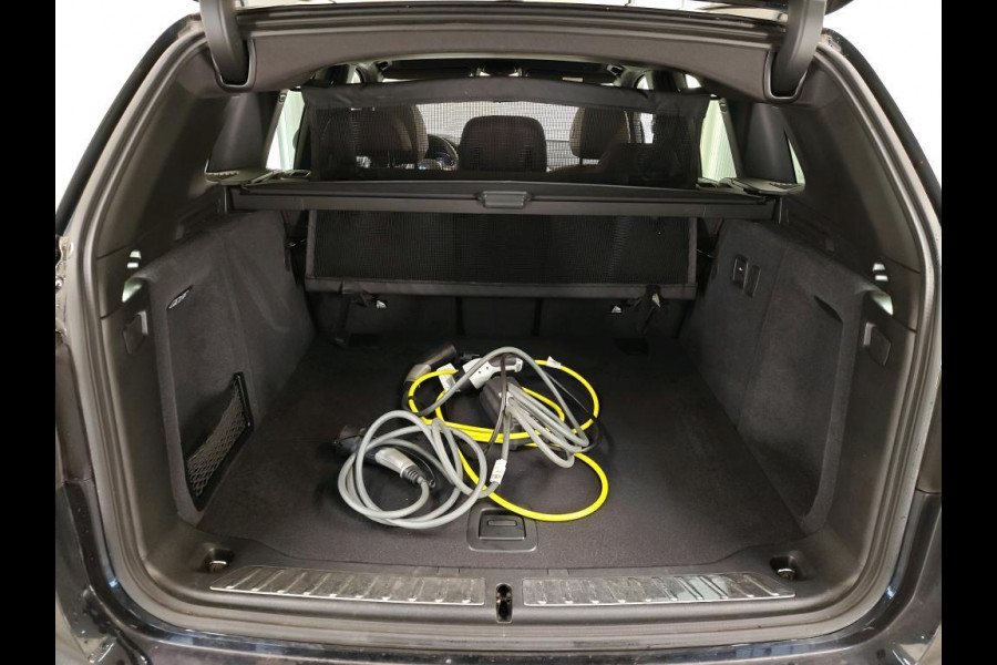 BMW iX3 Executive 80 kWh NL-AUTO SHADOW LINE | PANODAK | LEDER
