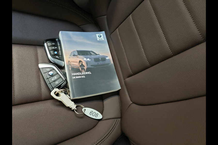 BMW iX3 Executive 80 kWh NL-AUTO SHADOW LINE | PANODAK | LEDER