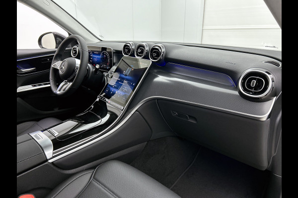 Mercedes-Benz GLC 300e 4MATIC Business Solution Luxury | Advanced pakket | Trekhaak | Sierdelen ruitlook zilvergrijs | Smartphone-integratie | Stoelverwarming | Sfeerverlichting | Warmtewerend, donkergetint glas |