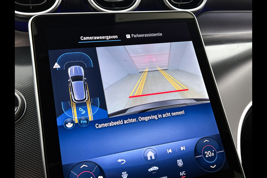 Mercedes-Benz GLC 300e 4MATIC Business Solution Luxury | Advanced pakket | Trekhaak | Sierdelen ruitlook zilvergrijs | Smartphone-integratie | Stoelverwarming | Sfeerverlichting | Warmtewerend, donkergetint glas |