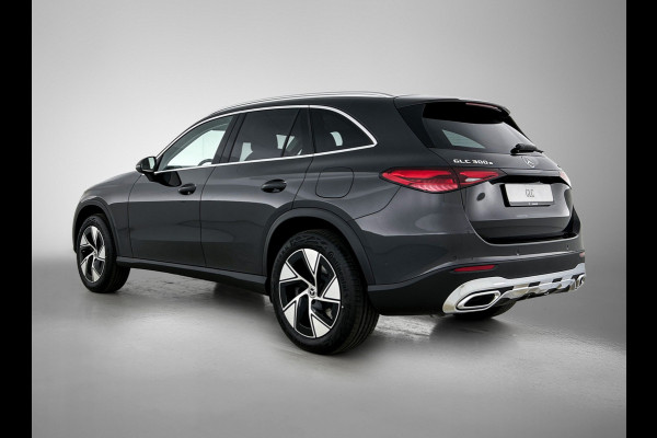 Mercedes-Benz GLC 300e 4MATIC Business Solution Luxury | Advanced pakket | Trekhaak | Sierdelen ruitlook zilvergrijs | Smartphone-integratie | Stoelverwarming | Sfeerverlichting | Warmtewerend, donkergetint glas |