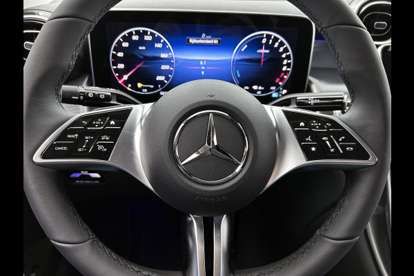 Mercedes-Benz GLC 300e 4MATIC Business Solution Luxury | Advanced pakket | Trekhaak | Sierdelen ruitlook zilvergrijs | Smartphone-integratie | Stoelverwarming | Sfeerverlichting | Warmtewerend, donkergetint glas |