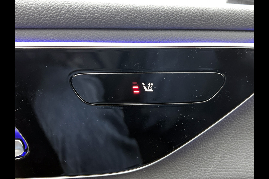 Mercedes-Benz GLC 300e 4MATIC Business Solution Luxury | Advanced pakket | Trekhaak | Sierdelen ruitlook zilvergrijs | Smartphone-integratie | Stoelverwarming | Sfeerverlichting | Warmtewerend, donkergetint glas |